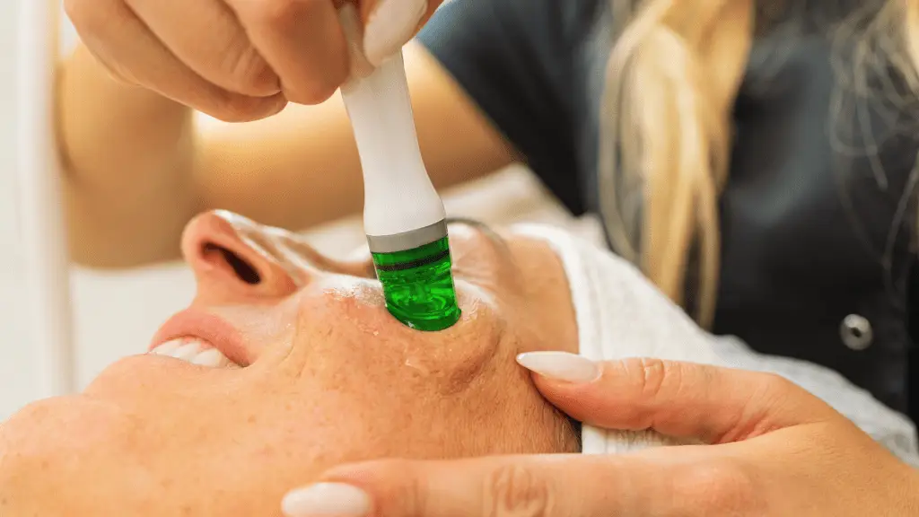 Hydrafacial à Rabat – Soin hydratant et régénérant pour un teint éclatant chez Cabinet BK